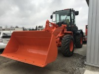 日立 WA100 大型ホイルローダーの純正カラーへの全塗装施工完了♪