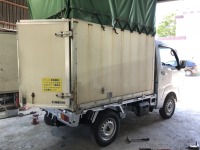 ダイハツハイゼットトラック 運送屋さんの荷台の箱設置作業♪