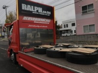 RALPHの看板車！オレンジ搬送車も冬支度の為タイヤ交換へ♪