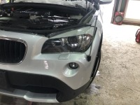 BMWX1 フロントバンパーのコーナーポール外して穴埋め処理して‼︎