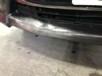 トヨタエスティマのフロントバンパー下側変形をリフレッシュ修理