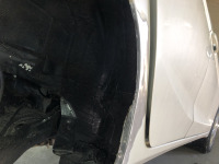 GKフィットのリアフェンダー・タイヤハウス内に発生した錆を修理！