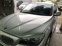BMW X1の塗装不具合？によるボンネット/ルーフ塗装剥がれを修理