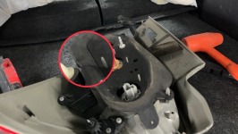 トヨタラクティスのテールレンズに水が溜まる！点検して修理完了！