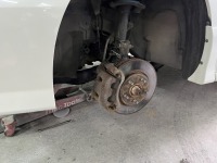 日産セレナからキーキー異音！持込みブレンボブレーキパット交換！