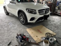 GLC220dフロントバンパーの小傷数ヶ所を部分修理(脱着/分解有り)