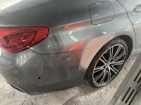 BMW540iリアバンパー/右フェンダー繋ぎ目辺りのガリ傷を板金塗装