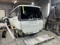 トヨタヴォクシーのリアゲート/リアバンパー保険対応新品交換修理