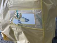 プリウスの車庫入れ時に寄り過ぎてついた凹み傷を板金塗装修理