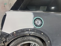 MINI3ドアのリアフェンダー板金塗装(アーチモール/レンズ交換)修理