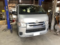ハイエースのユーザー車検代行＆エンジンオイル/フィルター交換