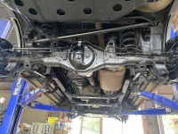 90系ランドクルーザープラドの下回りサビ除去アンダーコート施工