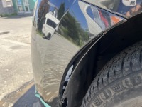 日産エルグランドのフロントバンパーとフェンダーの板金塗装修理!