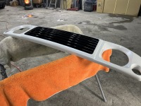 持ち込みのジムニーシエラ用社外(KLC製)FRPグリルを塗り分け塗装