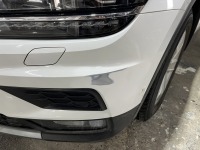 VWティグアンのフロントバンパー擦り傷を部分修理によるクイック補修