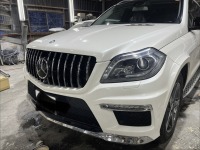 メルセデスベンツGLクラス(W166)にパナメリカーナグリル取り付け