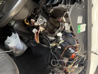 ハイエースに持ち込みのユピテル製エンジンスターターを取り付け