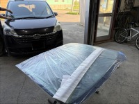 ユーザー車検代行依頼のステッワゴン！まずは割れたフロントガラスを交換！