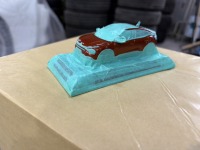 シトロエンC4のミニカーをレッド系カラーから艶有ブラックに全塗装