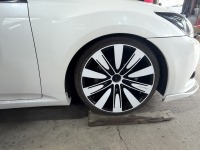 クラウンアスリートを夏仕様へ車高下げ調整＆扁平タイヤ/ホイール交換