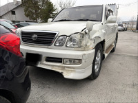 事故損傷した希少車ランクルシグナスを最適方法選択＆車両保険修理