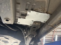 MRワゴンの車検を取得する為に車体下回りのサビ・腐食を簡易補修