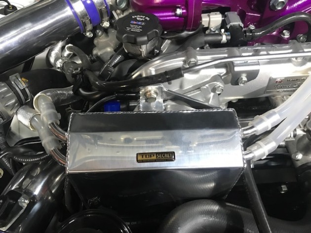 R35GTR トップシークレット オイルキャッチタンク 取り付け！｜チューニングショップ/GTスポーツ車専門店 札幌  ガレージライズアップ｜do-blog（ドゥブログ）