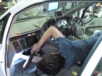 オデッセイ　純正ナビ付き車に社外ナビ付け