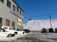 店の前は雪雪雪！お日様は差し込まなくなりました！