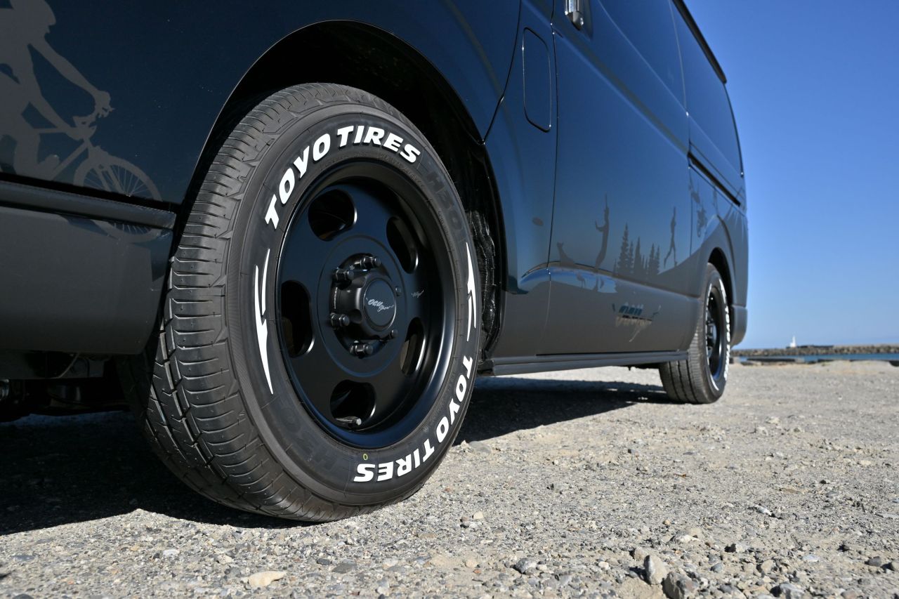 HIACE OGUshow ES TC CONCEPT「TOYO TIRES H30」｜トランポ