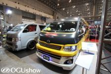 TOYOTA200系ハイエース　東京オートサロン2012　会場の様子5