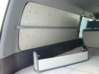 窓埋めパネル＆トレーは小物・ケミカル収納に便利! ： 中古車「100系S-GL」