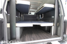 NV350キャラバンにFL2段ベッドを完備して車中泊も快適！