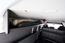 車内にあると便利な物・・・収納トレーがあると役立ちます！