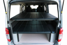 NV350キャラバンにオーダー2段ベッドを取り付けて家族で車中泊！
