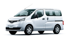 「NV200バネット バン」に4WD車を追加