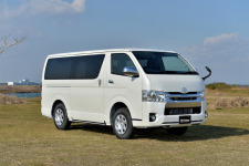 先進機能を搭載したマイナーチェンジ後の4型ハイエース後期モデル