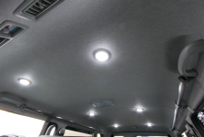 ハイエースの車内に増設した室内灯の操作はとっても簡単！