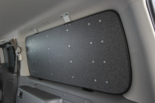 車内の窓部分を有効活用するアイテムESウィンドウパネル