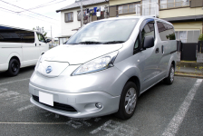 日産e-NV200に特注ベッドを製作しました！キャンプで活躍