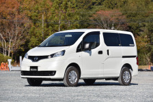 移動や泊まりにちょうどいいサイズ！NV200バネットVAN-MB