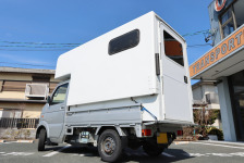 中古車のK-MAXには小窓が3つ付いていて開け閉め可能です！