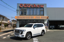 オグショー店頭にランドクルーザー300デモカーが入庫しました！