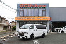 9型200系ハイエースをESパーツ1人車中泊仕様にカスタム
